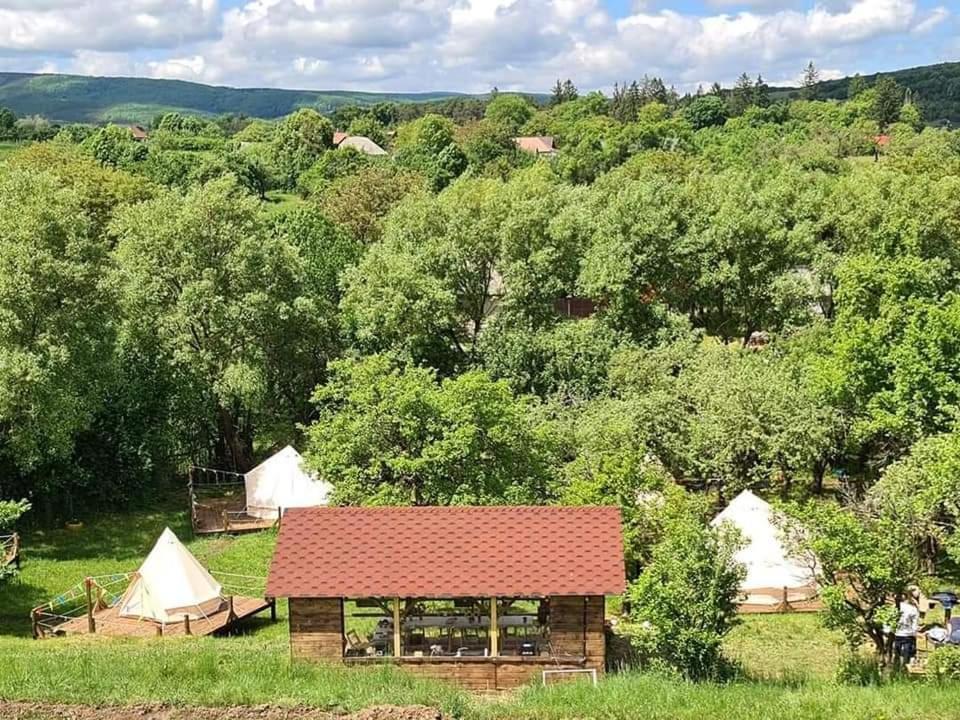 My Lake Glamping Dalnic Экстерьер фото